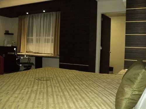 Express - Basilica, An Ihg 4*